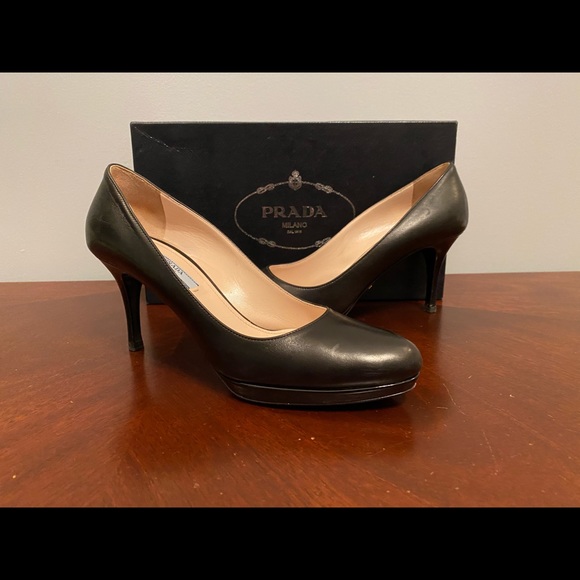 Black Prada heels, size 8.5 - Picture 4 of 7